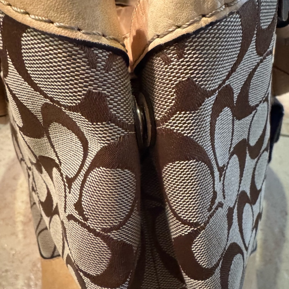 Coach Bundle! Brown and Tan Signature Canvas Tote, Wallet, Apple coin pouch! - Picture 14 of 14